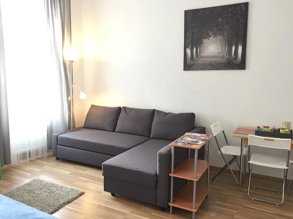 Lily'S Prague Apartment - 5 Minutes To Charles Bridge