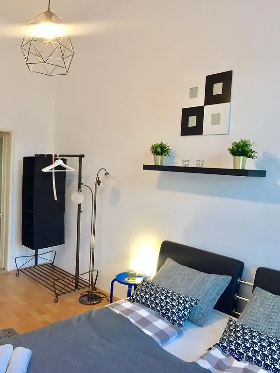 Lily'S Prague Apartment - 5 Minutes To Charles Bridge Τσεχία
