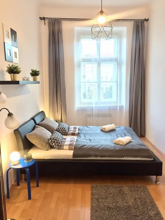Lily'S Prague Apartment - 5 Minutes To Charles Bridge 0*,  Τσεχία