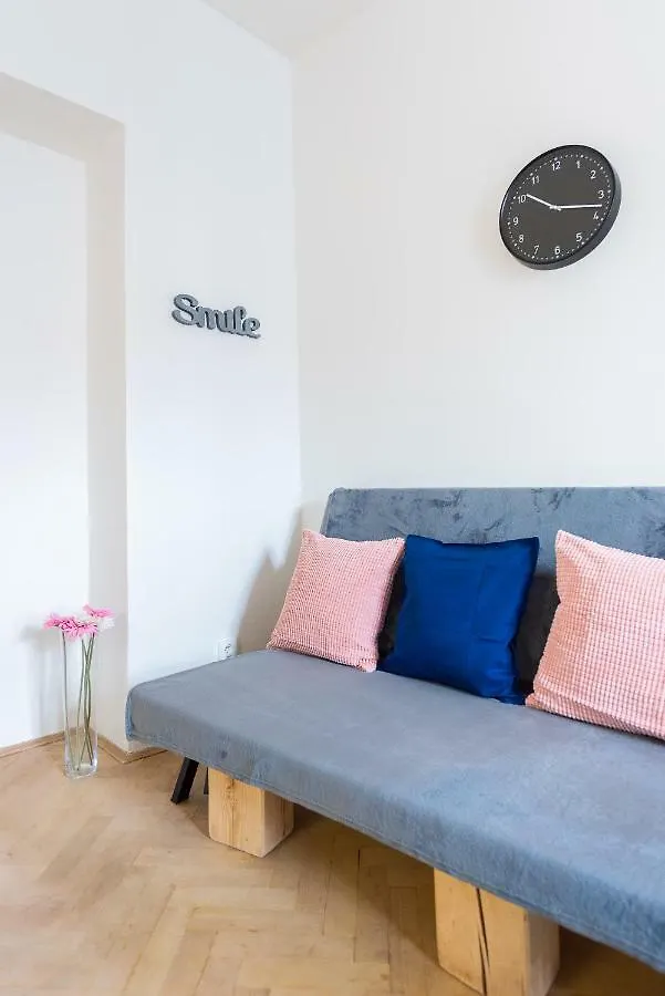 Lily'S Prague Apartment - 5 Minutes To Charles Bridge