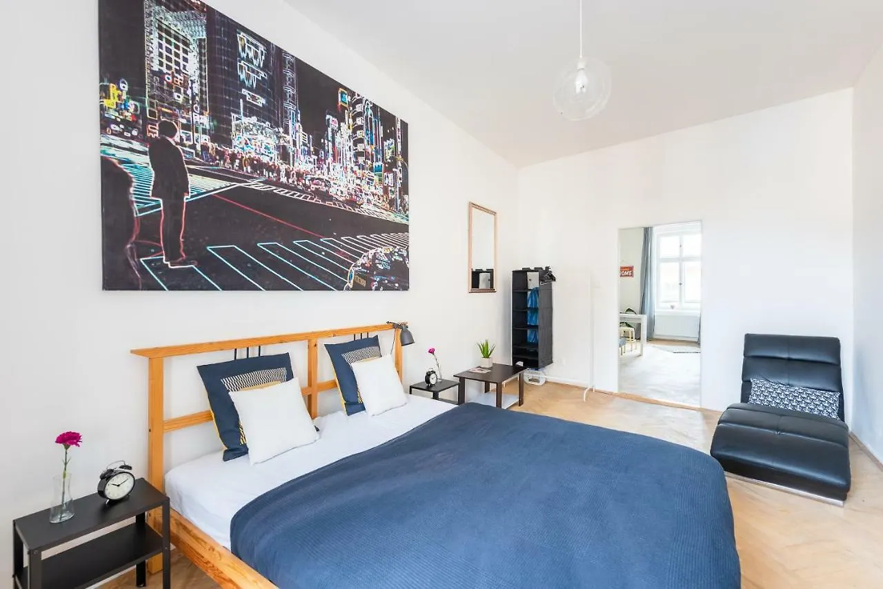 Lily'S Prague Apartment - 5 Minutes To Charles Bridge