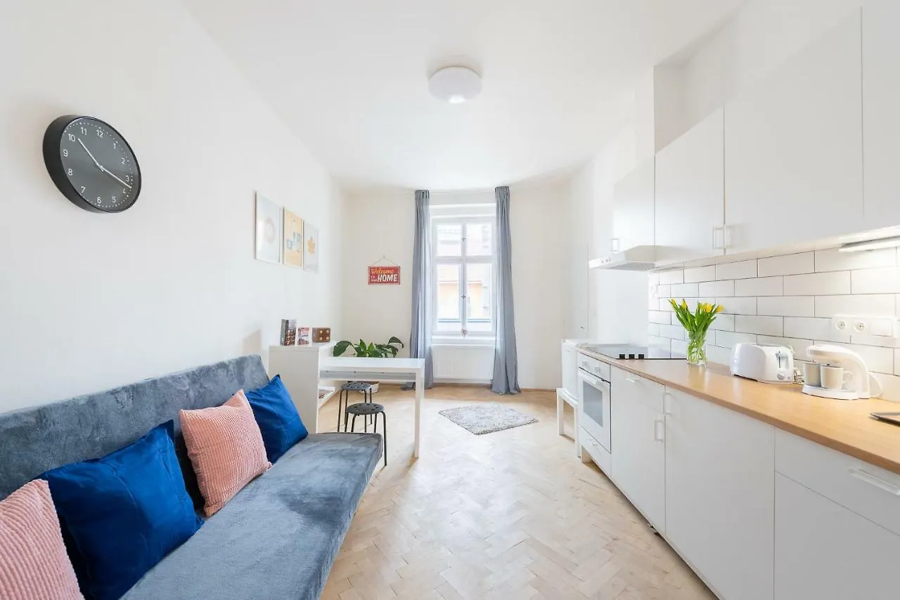 Lily'S Prague Apartment - 5 Minutes To Charles Bridge